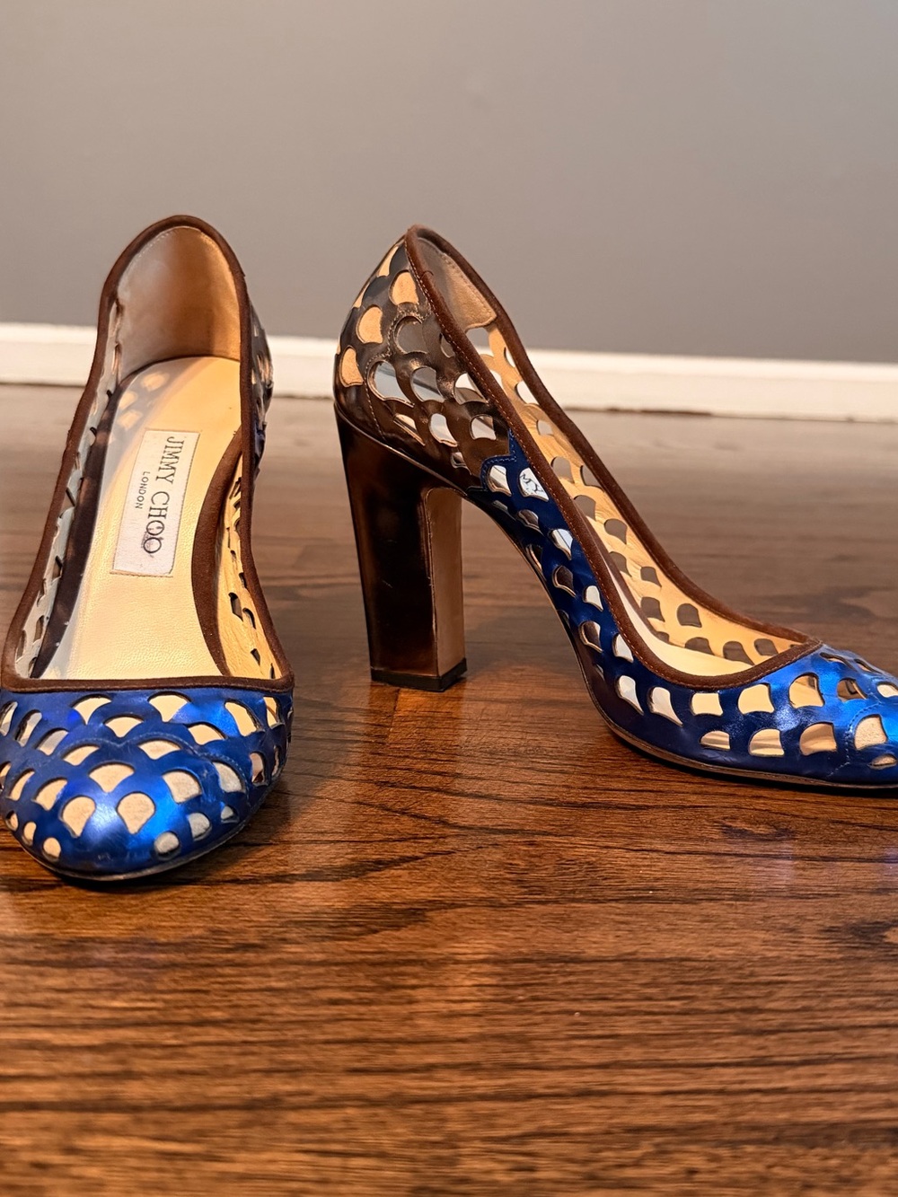 Jimmy Choo London Metallic Blue & Silver Cutout Pumps – EU 37